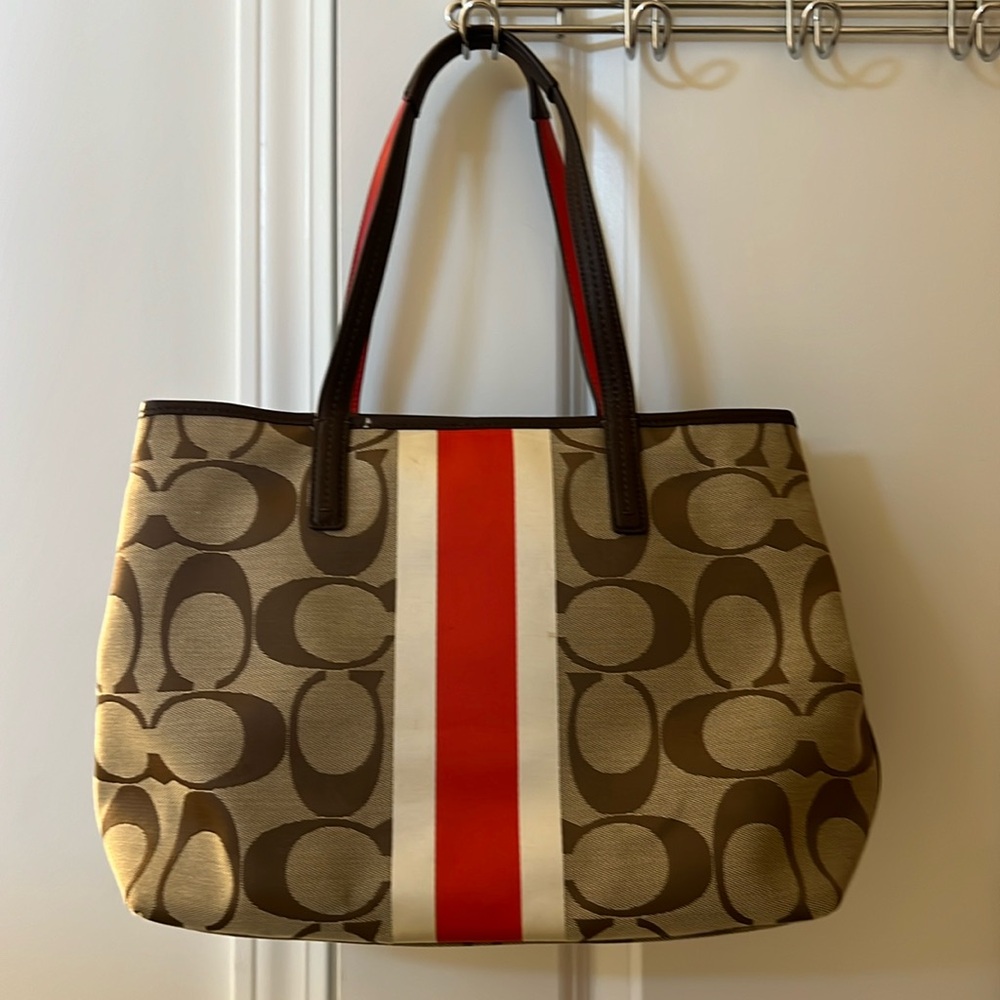 Coach purse like new condition!!